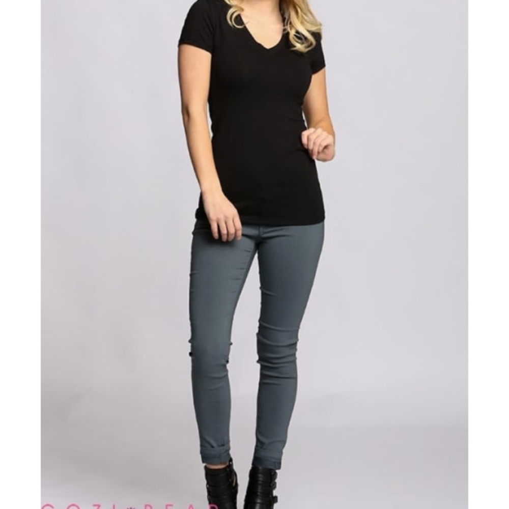 Gray skinny pants
